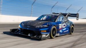 Ford-Super-Mustang-Mach-E-Pikes-Peak