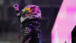 Nick Cassidy secures a thrilling Round 15 win at the 2025 London E-Prix, marking a swansong victory for Jaguar and Team Principal James Barclay. De Vries and Wehrlein complete the podium.