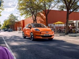 EDF offers EV lease customers 5,000 miles of free motoring