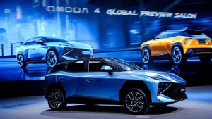 Omoda 4 SUV eyes Kia EV3 with electric drivetrain and sci-fi styling