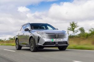 Peugeot-e-5008-GT-premium