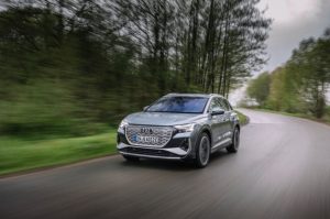 1 in 4 new cars in 2025 was an EV but ‘sales pace still too slow’
